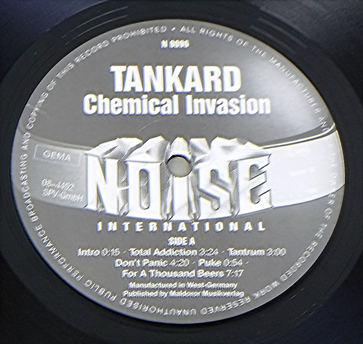 Close-up of the Grey "Noise" N 0096 Record label Side A  